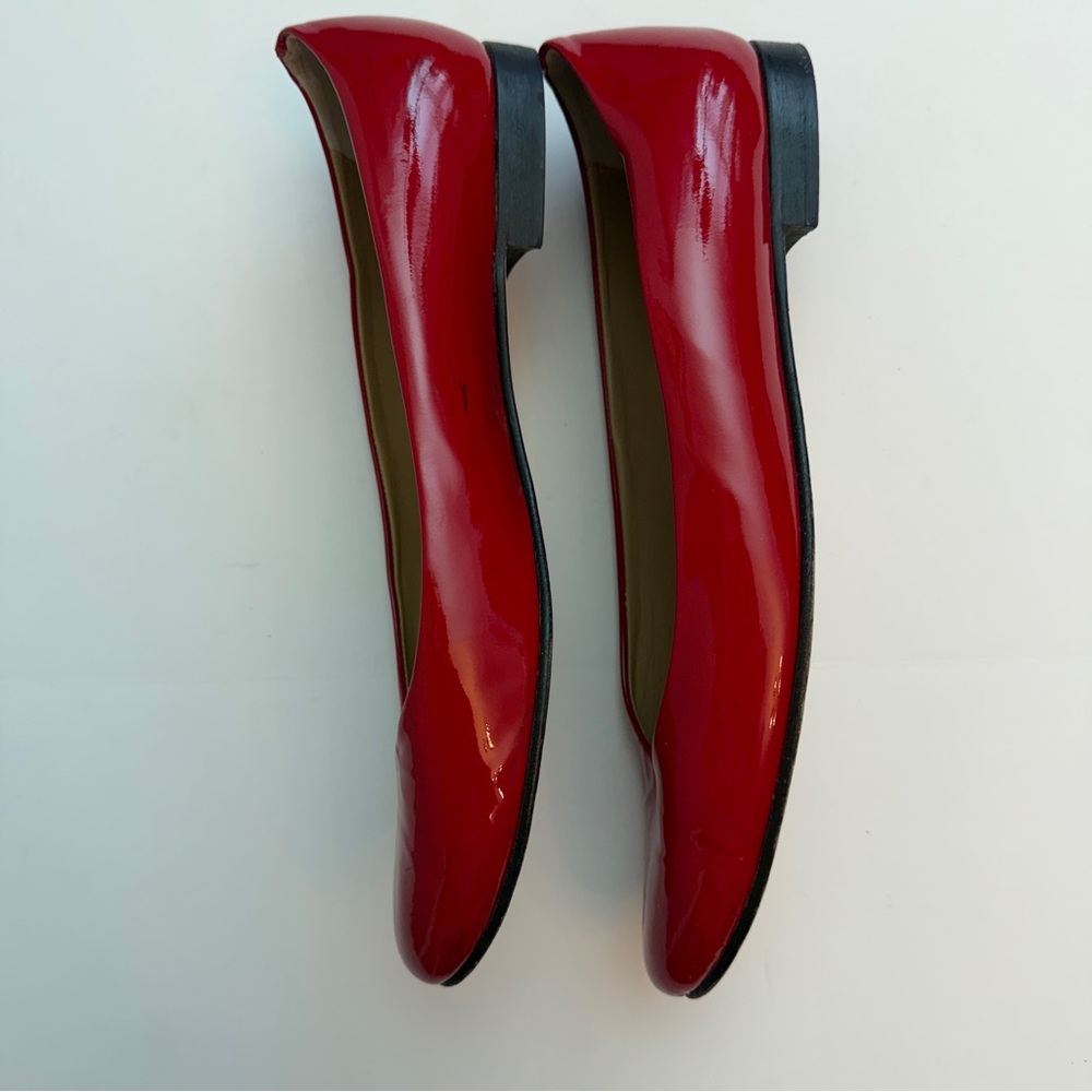 Andrea Carrano Red Patent Ballet Flats. - Picture 4 of 7